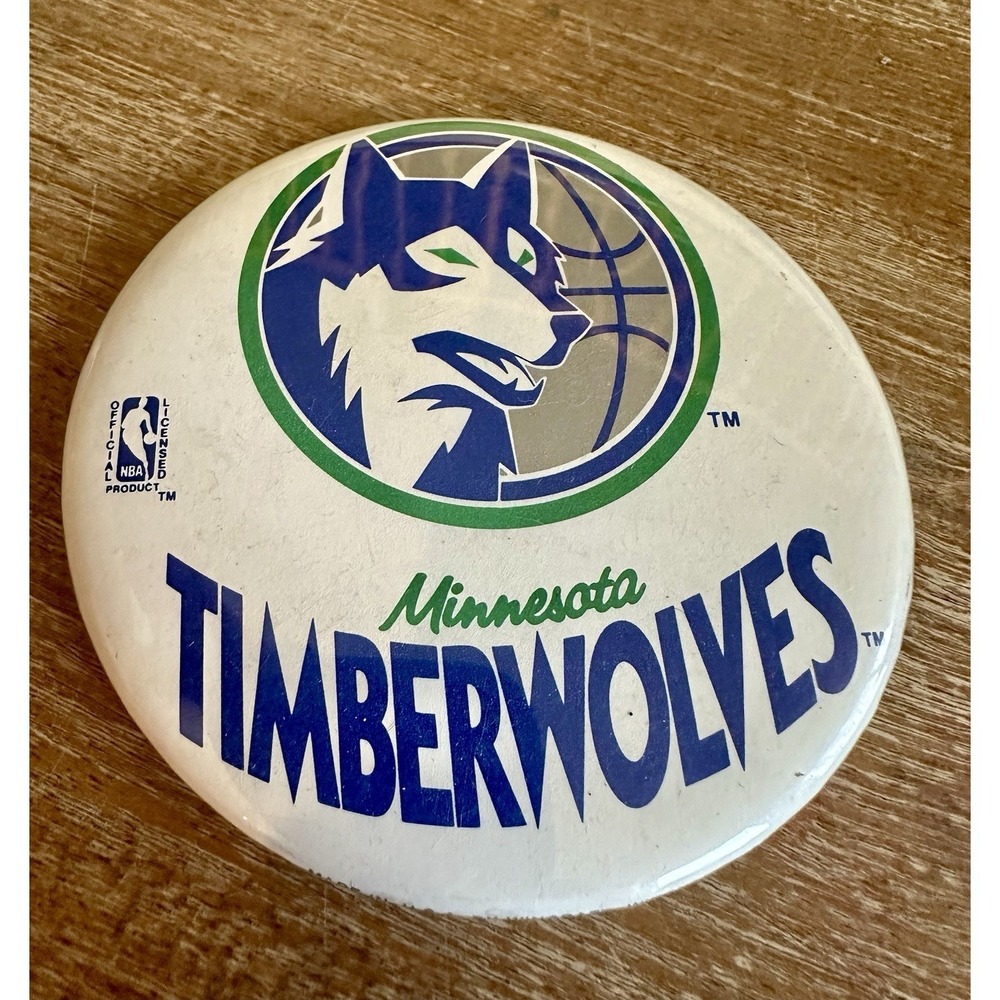 MINNESOTA TIMBERWOLVES VINTAGE RETRO LOGO 3.5" ROUND PIN‎ BACK BUTTON